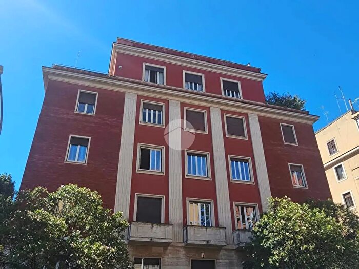 Appartamento trilocale in vendita in Viale Bruno Buozzi, Roma