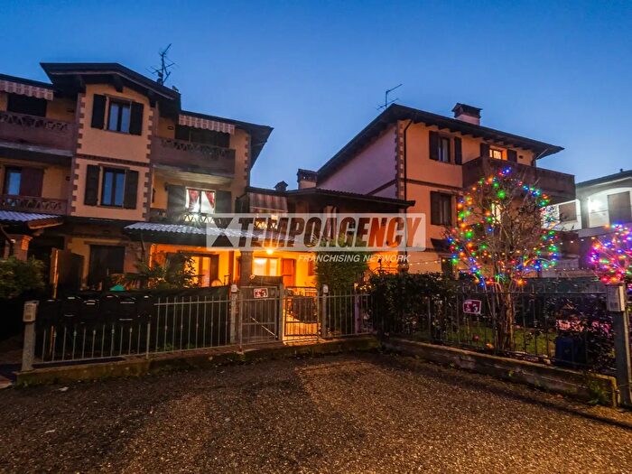 Appartamento trilocale in vendita in Via Marco Polo, Pavullo Nel Frignano