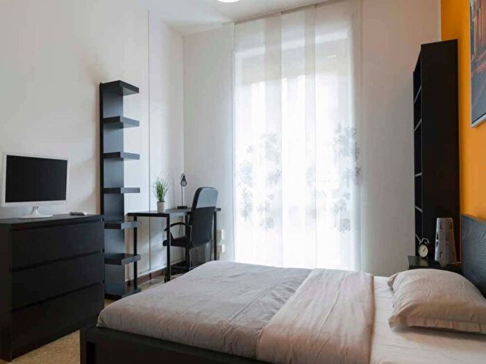 Appartamento con 6 locali in affitto in Viale Nazario Sauro, Isola, Milano