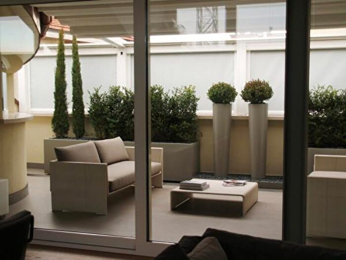 Appartamento con 5 locali in vendita in Latina