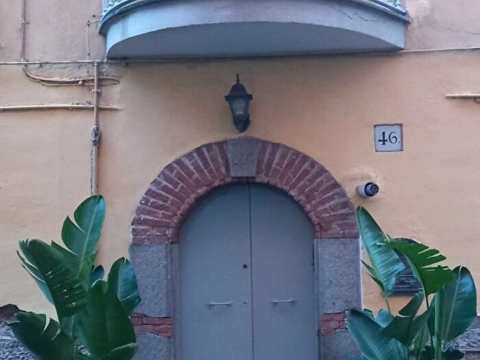 Appartamento monolocale in affitto in Via San Giuseppe dei Nudi, Museo, Napoli