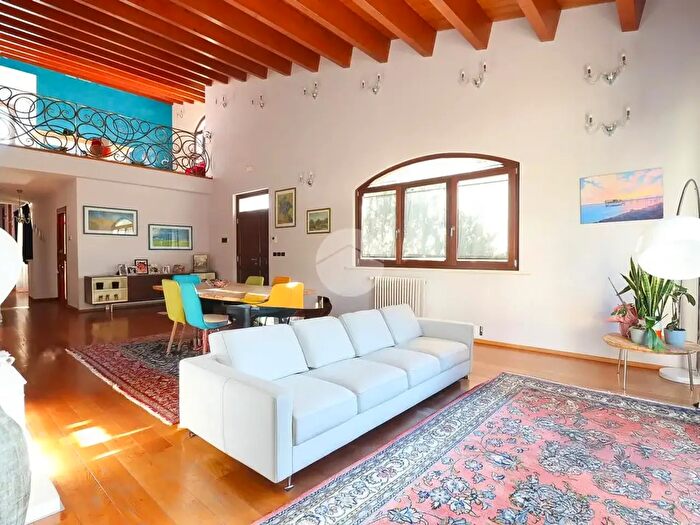 Casa con 5 locali in vendita in Via San Savino, Torrevecchia Teatina