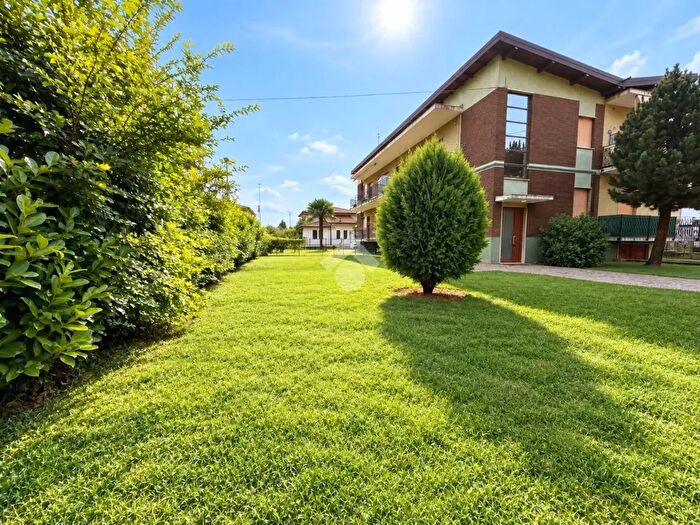 Appartamento bilocale in vendita in Via Don Seghezzi, Dalmine