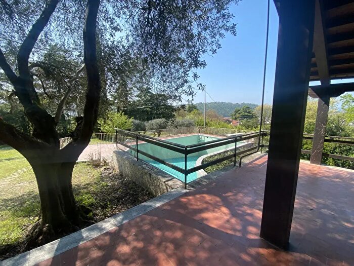 Casa con 6 locali in vendita in Viale SantAgostino, Vicenza