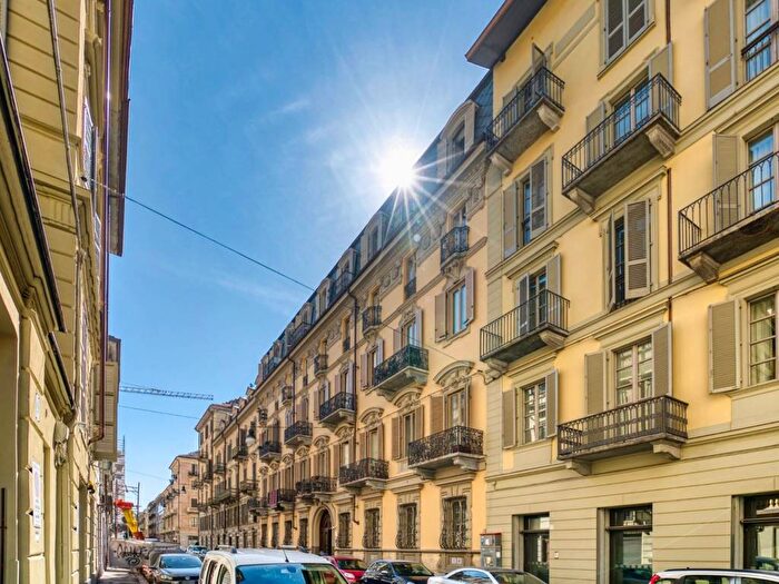 Appartamento trilocale in affitto in Via Giovanni Camerana, San Secondo, Torino