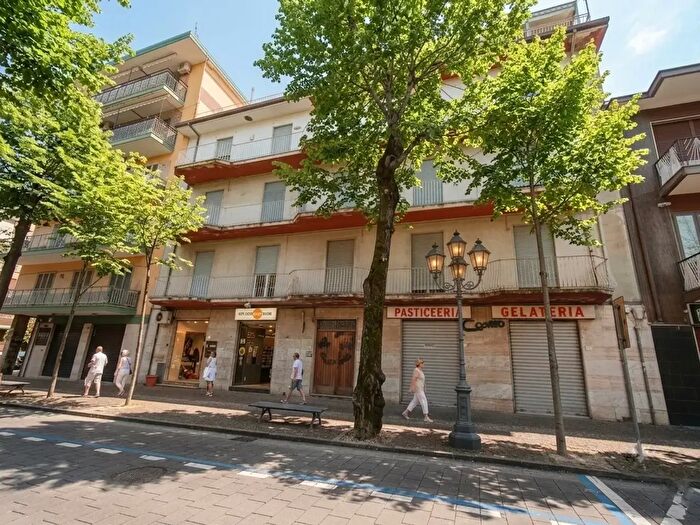 Appartamento trilocale in vendita in Via Felice De Stefano, Solofra