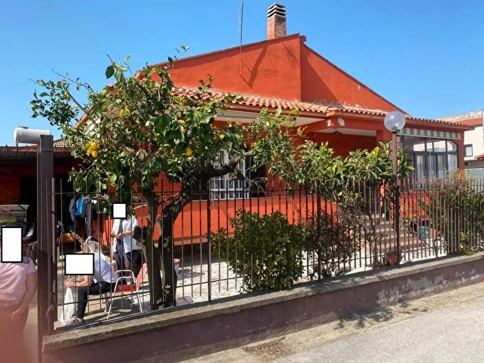 Casa con 5 locali in vendita in Via IV Novembre I Traversa, Carinola