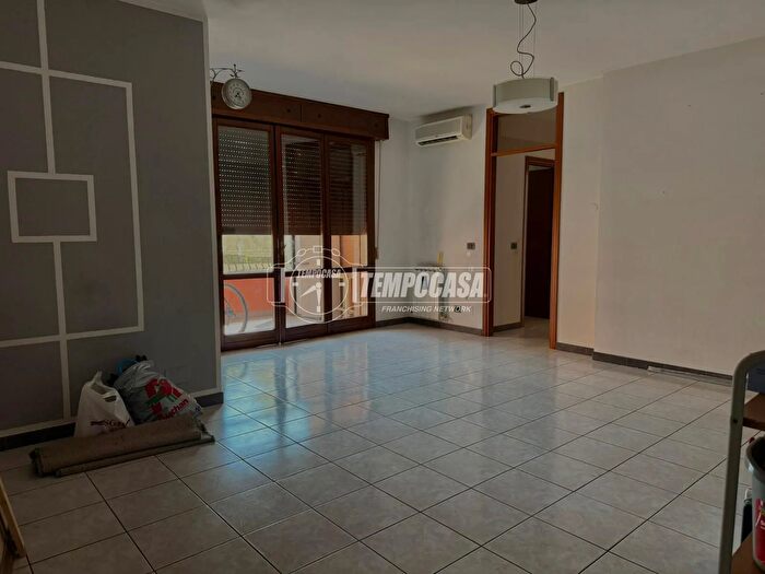 Appartamento bilocale in vendita in Via Athos Jori Lisiat, Modena