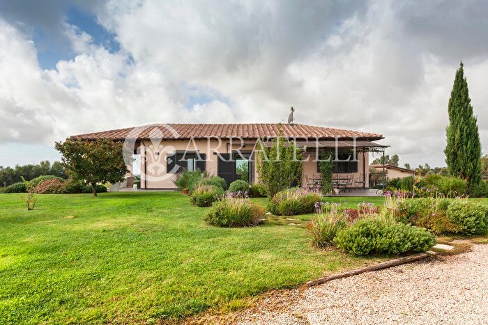 Casa con 7 locali in vendita in Via dei Tigli, Montalto Di Castro