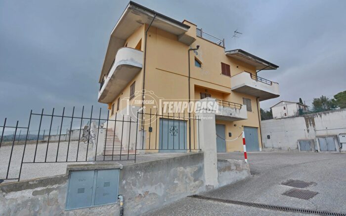 Appartamento quadrilocale in vendita in Via Pietro Morici, Recanati