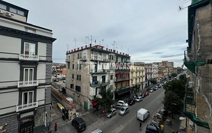Appartamento quadrilocale in affitto in Corso Secondigliano, Napoli