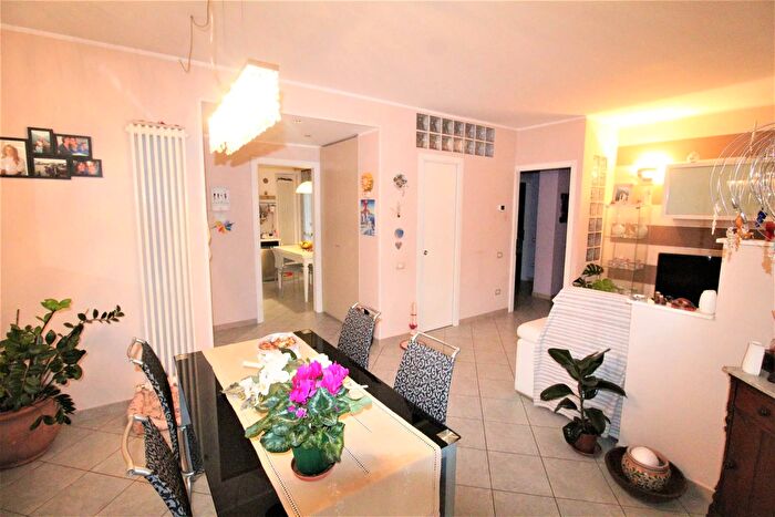 Appartamento con 6 locali in vendita in Via Guido Rossa, Aulla