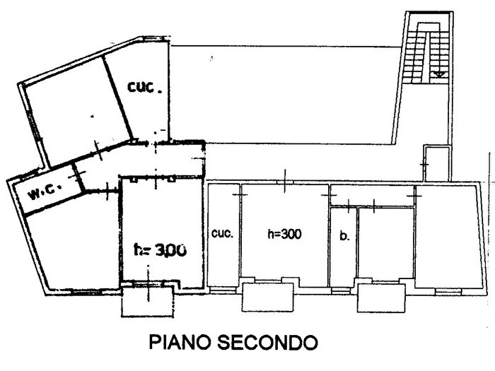 Appartamento con 11 locali in vendita in Stradella