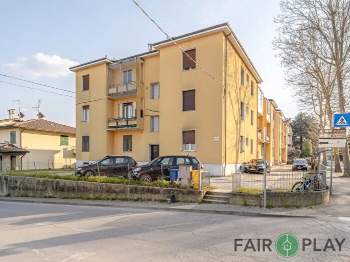 Appartamento trilocale in vendita in Via Primo Bravetti, Forli