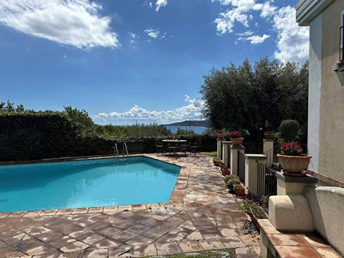 Casa con 6 locali in affitto in Pozzillo Stazzo Santa Tecla, Acireale