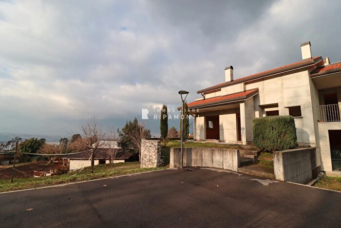 Casa con 5 locali in vendita in Via Piave, Oggiono