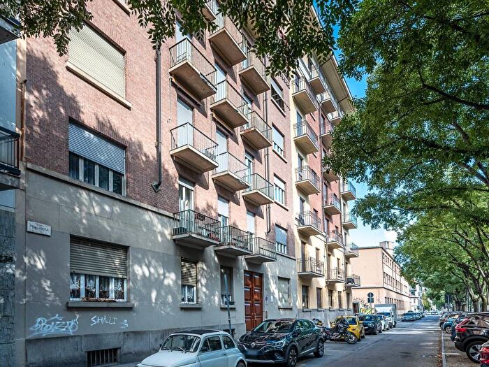 Appartamento quadrilocale in affitto in Corso Peschiera, Cenisia, Torino