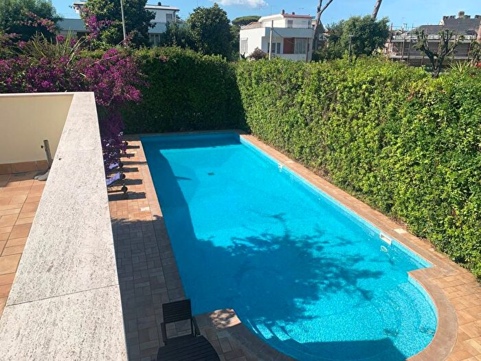 Casa con 6 locali in affitto in Fregene, Fiumicino