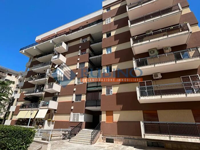 Appartamento trilocale in vendita in Via San Lioce, Bari