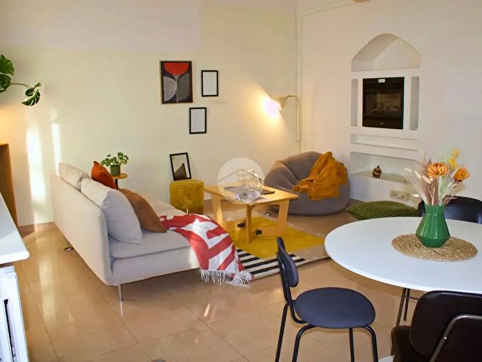 Appartamento trilocale in vendita in Via Carlo Farini, Milano