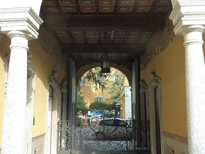 Appartamento quadrilocale in affitto in Via Bartolomeo Zucchi, Centro Storico, Monza