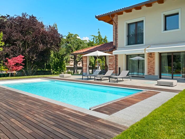 Casa con 15 locali in vendita in Via Valgioie, Giaveno
