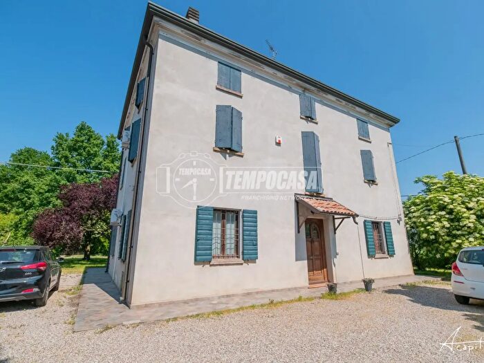 Casa con 12 locali in vendita in Via Panaria Est, Camposanto