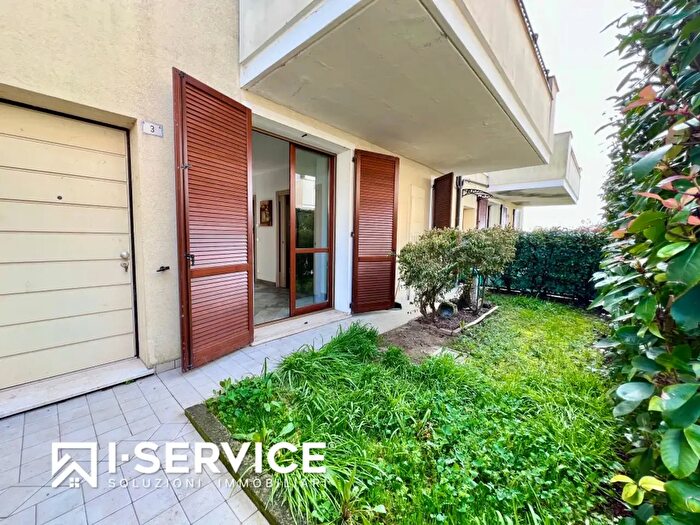 Casa trilocale in vendita in Via Giotto, Ravenna