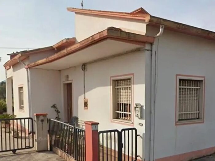 Casa quadrilocale in vendita in Via Provinciale, Nereto