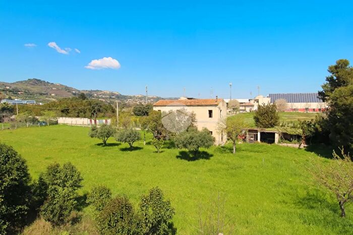 Casa con 5 locali in vendita in Contrada Brancadoro, San Benedetto Del Tronto