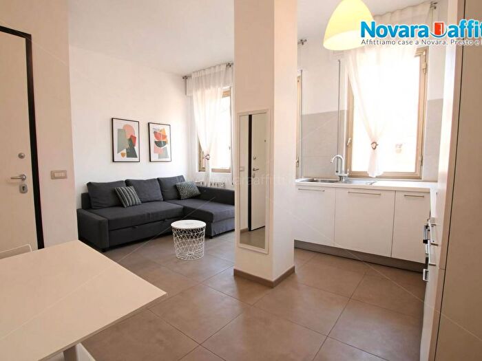 Appartamento bilocale in affitto in Via dei Mille, Centro Stazione, Novara