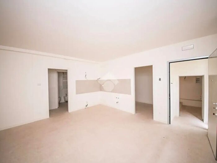 Appartamento monolocale in vendita in Via San Senatore, Milano