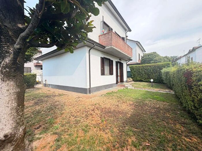 Casa quadrilocale in vendita in San Polo, Podenzano