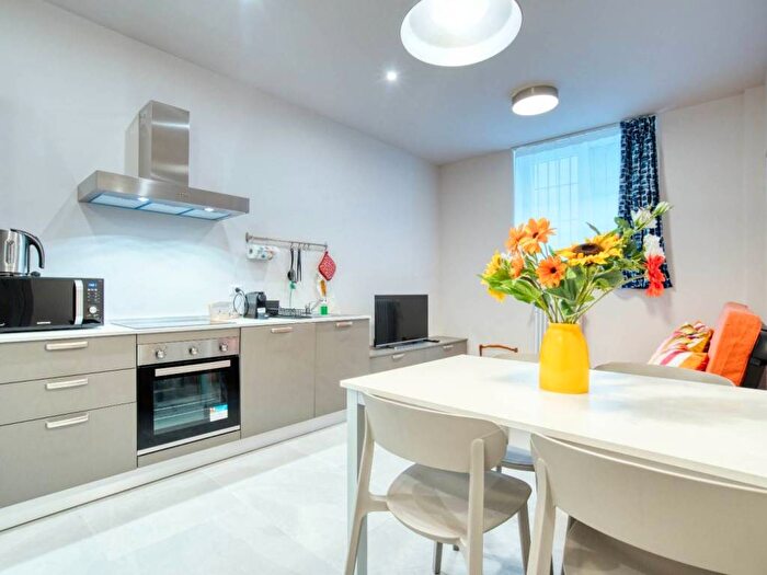 Appartamento bilocale in affitto in PIAZZA NIZZA, Dergano, Milano