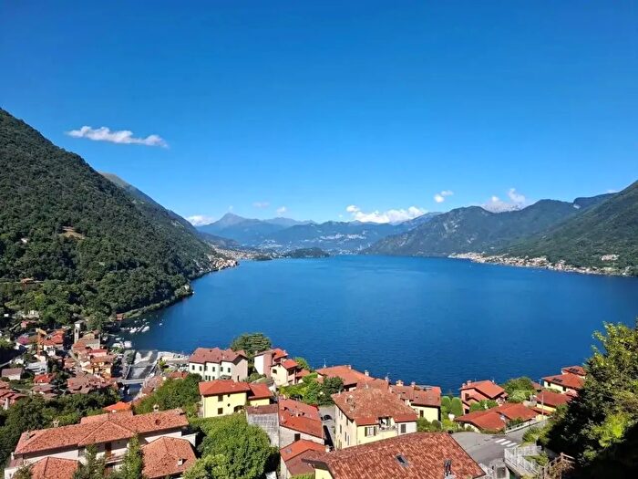 Appartamento quadrilocale in vendita in Argegno