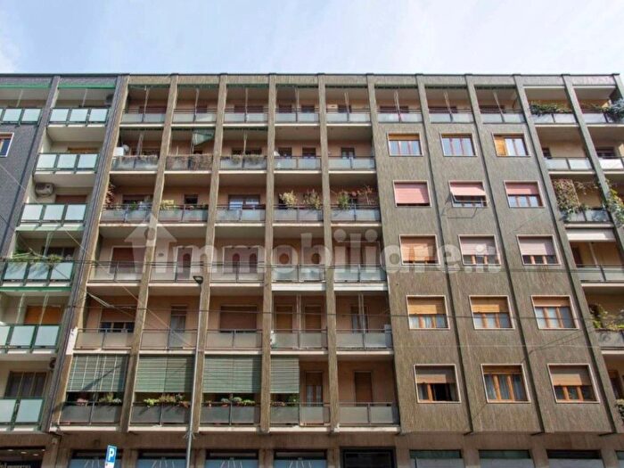 Appartamento trilocale in affitto in Via Federico Faruffini, De Angeli, Milano