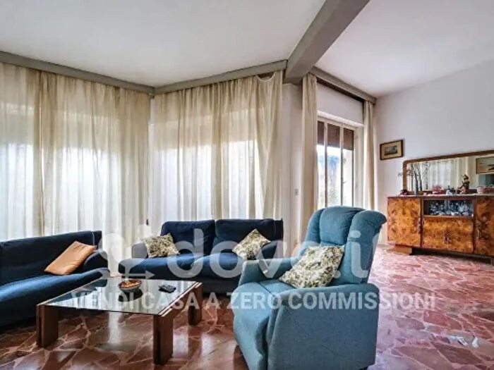 Casa con 6 locali in vendita in Via Provinciale, Arcola