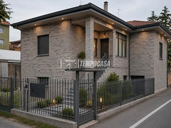 Casa trilocale in vendita in Via Don Tazzoli, Cinisello Balsamo