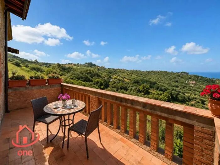 Appartamento trilocale in vendita in Spa, Castellabate