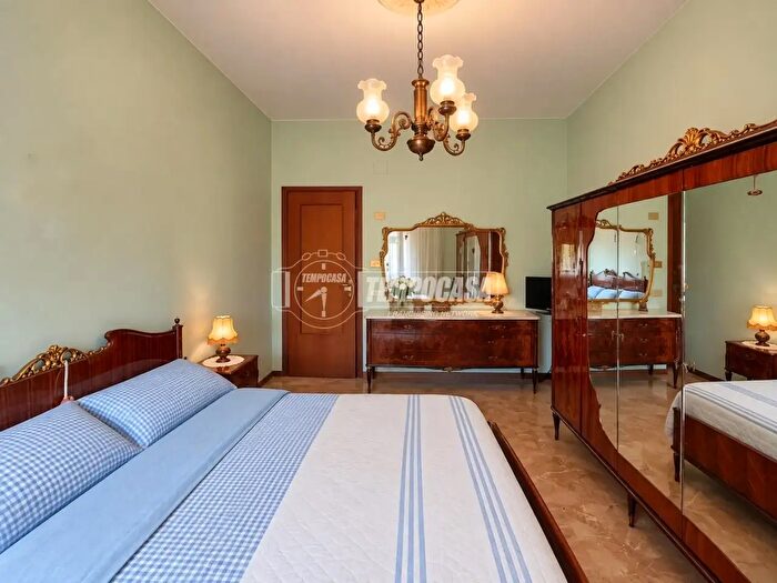 Appartamento con 5 locali in vendita in Via Vittoria, Bologna