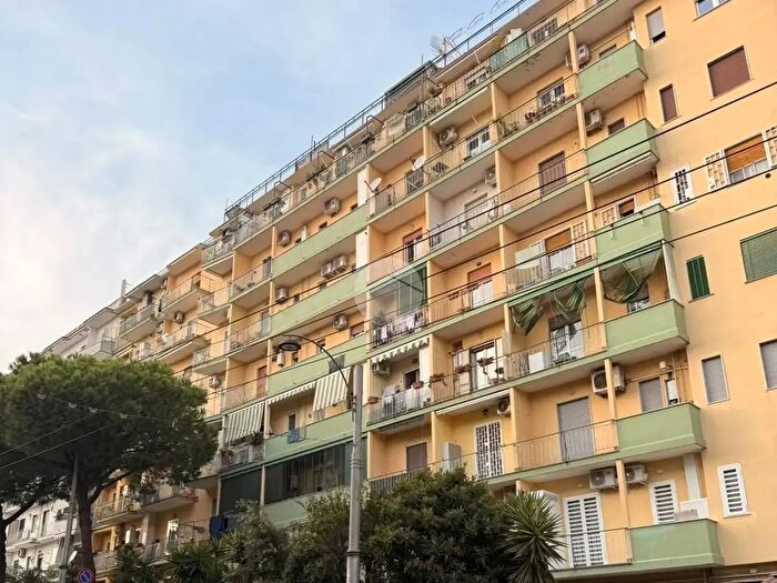 Appartamento bilocale in vendita in Viale Colli Aminei, Napoli