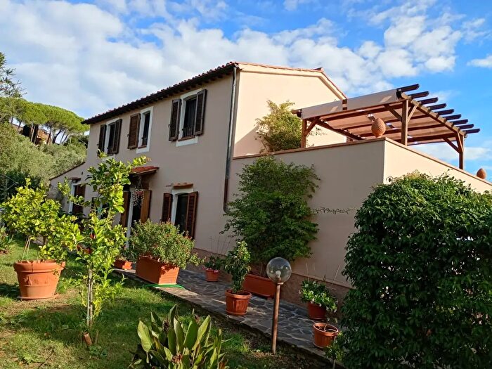 Casa con 5 locali in vendita in Massa Marittima