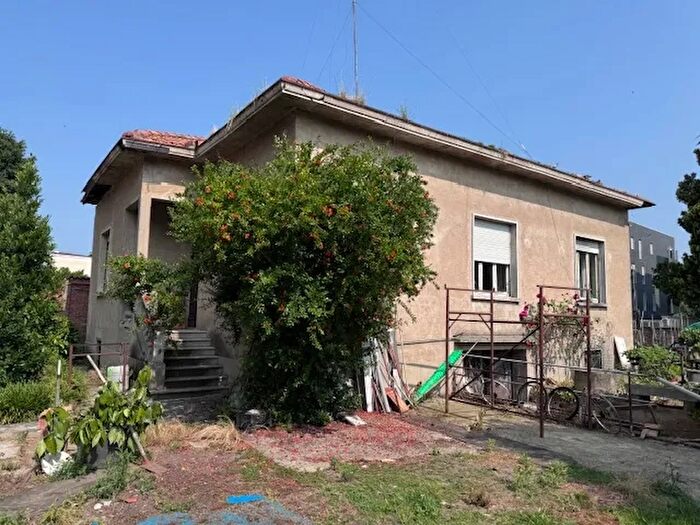 Casa quadrilocale in vendita in Vigevano