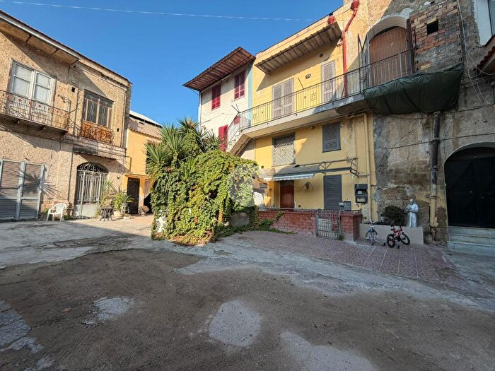 Appartamento bilocale in vendita in Via Braucci, Caivano