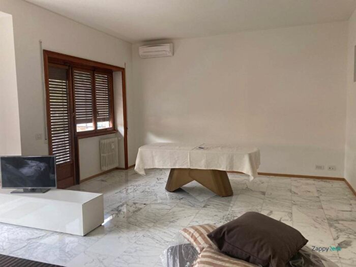 Appartamento quadrilocale in affitto in Via Muggia, Mazzini Delle Vittorie, Roma