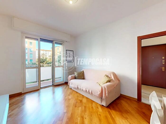 Appartamento bilocale in affitto in Via degli Astri, Milano