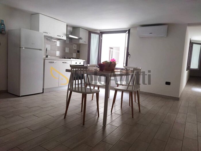 Appartamento trilocale in affitto in Via Etnea, Gioeni, Catania