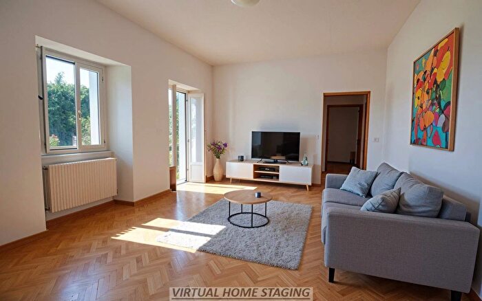 Casa con 5 locali in vendita in Via Sambuy, Lesegno