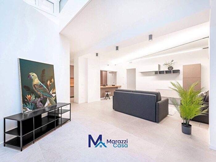 Appartamento trilocale in affitto in Via Democrito, Cimiano, Milano