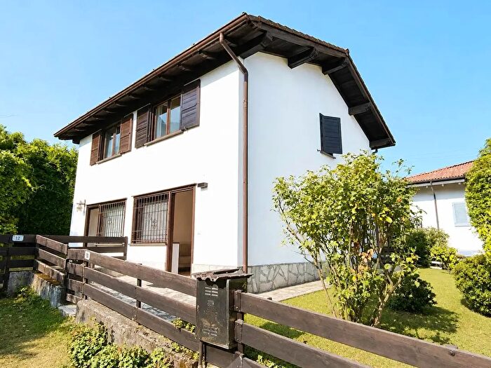 Appartamento trilocale in vendita in Via Bonella, Colico